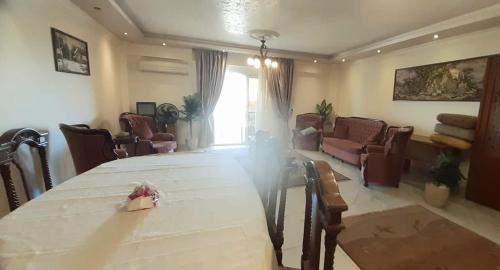 Cairo Apartamento | Luxury 3 bed room apartment in rehab october city compound - modern open view luxury stay