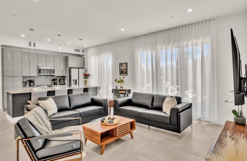 Poinciana Park Apartamento | Luxury 3 Bedrooms APT Brand new, Perfectly located #204