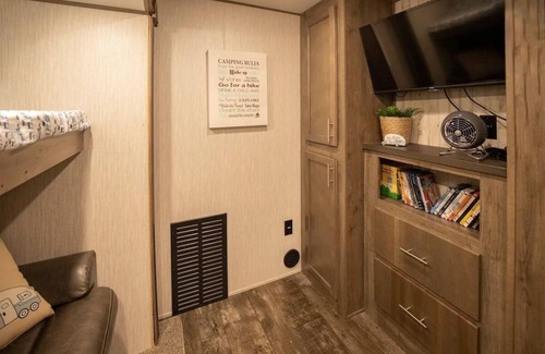 Nipomo Casa | Luxury 3-Bedroom 42' Home on Wheels with Bunk Room & Loft