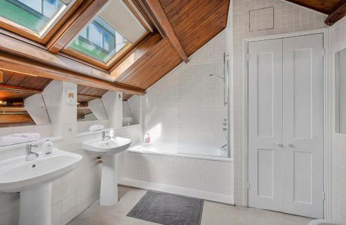 East Walworth Apartamento | Luxury 3 Bedroom Apartment, Walk to West End, Covent Garden, China Town in Minutes