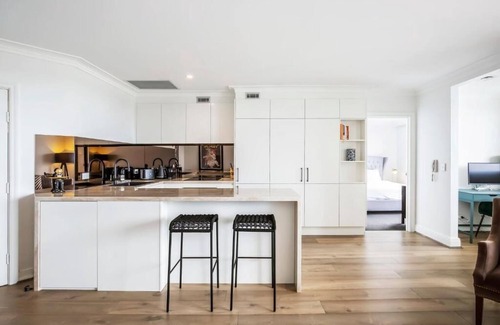 Kirribilli Apartamento | Luxury 3 Bedroom Apartment with Harbour Bridge & Park View