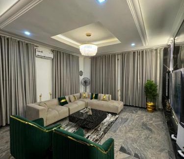 Enugu Apartamento | Luxury 3 Bedroom Bungalow at Golf Estate
