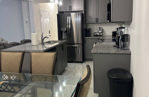 Wasaga Beach Casa | LUXURY 3 BEDROOM RETREAT IN WASAGA BEACH 15MIN DRIVE TO MANY AMENITIES!!!