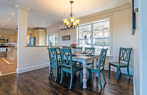 Halifax Casa | Luxury 3-Bedroom Furnished Home. View of NW Arm Min. 28 nights.
