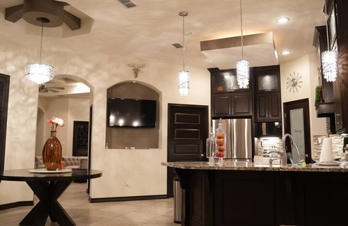 Palmhurst Casa | Luxury 3-Bedroom Home with Modern Amenities & Stunning Views