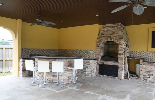 Palmhurst Casa | Luxury 3-Bedroom Home with Modern Amenities & Stunning Views
