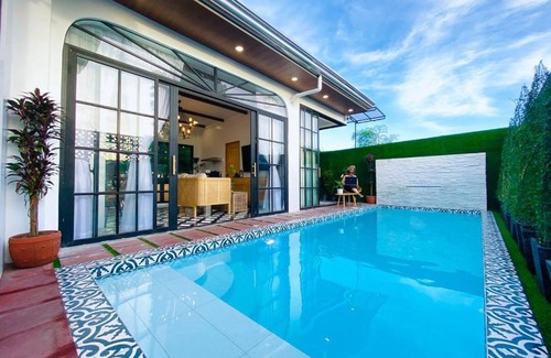 Santa Maria Casa | Luxury 3 Bedroom HotSpring Villa 35 Mins Away MNL