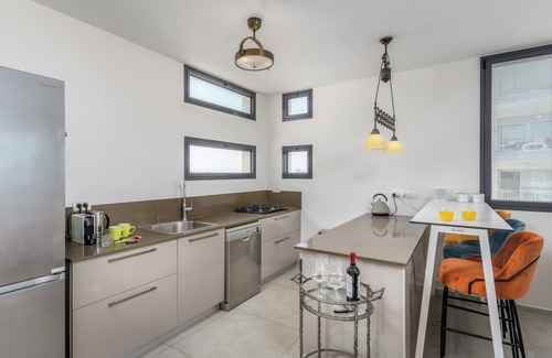 Florentin Apartamento | Luxury 3-Bedroom in Neve Tzedek By Barnes