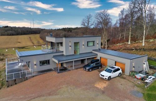 Bjallansas Casa | Luxury 3 Bedroom Modern House in Nature