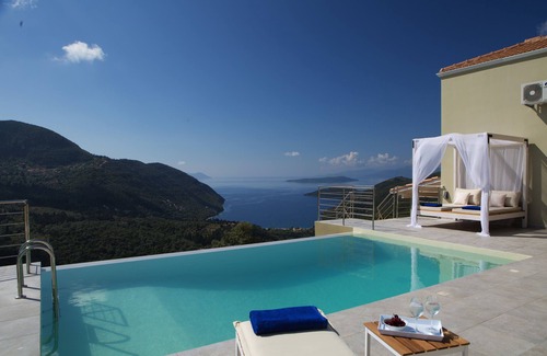 Fternon Villa | DELUXE Moderna villa de 3 dormitorios piscina privada, vistas al mar cerca de Mikros Gialos y Nidri