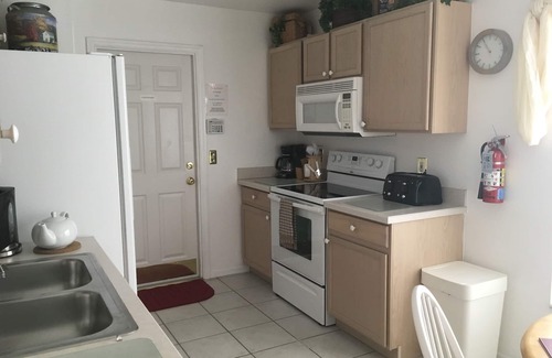 Indian Point Villa | De lujo de 3 dormitorios 2 baños Villa con piscina, Wi-Fi gratuito, EE.UU. llama, HDTV Gratis