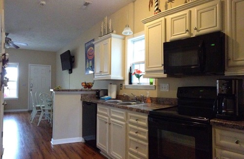 Myrtle Beach Cabaña | Casa de campo de lujo de 3 dormitorios con piscina y WiFi, acceso al mar