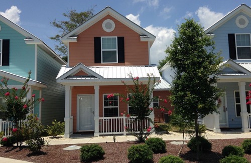 Myrtle Beach Cabaña | Casa de campo de lujo de 3 dormitorios con piscina y WiFi, acceso al mar