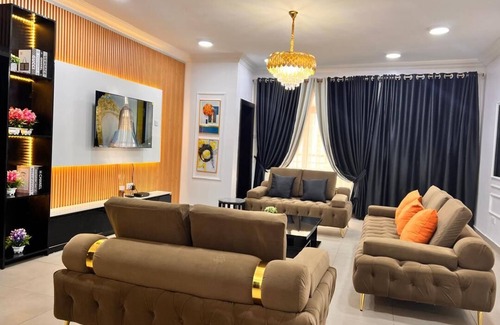 Ofin Apartamento | LUXURY 3BED ACE APARTMENT