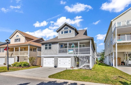Windy Hill Cabaña | Luxury 3BR/2BA Private Home 2 Blocks from the Beach, Pool & 7 Night Minimum