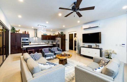 Playa Hermosa Casa | Brand New Luxury 3 bedroom Home, Walking distance to Hermosa Beach