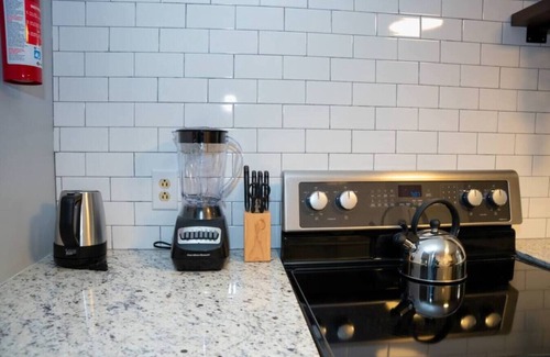Winston - Salem Casa | Luxury 3BR Townhome - Sleep 6
