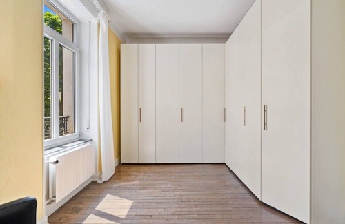Gare Casa | Luxury 3BR Townhome Walk to City Center & Park Free!