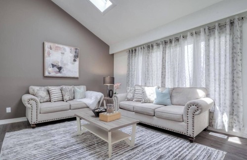 Innisfil Casa | Luxury 3BR Villa