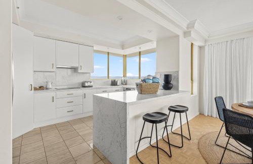 Main Beach Apartamento | Luxury 3BR with Ocean and Trackside GC 500 Views