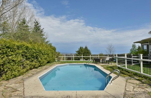 Meaford Casa | Casa de lujo de 4 recámaras, capacidad para 12 personas, cerca de Gray Highlands, Blue Mountain, Meaford