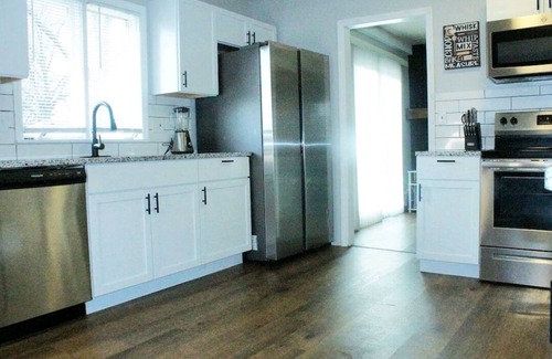 Kansas City Casa | Luxury 4 Bed Room Near Stadium