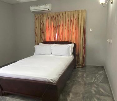 Kumasi Casa | Luxury 4-Bedrom Home in Kumasi 5 mins to Airport