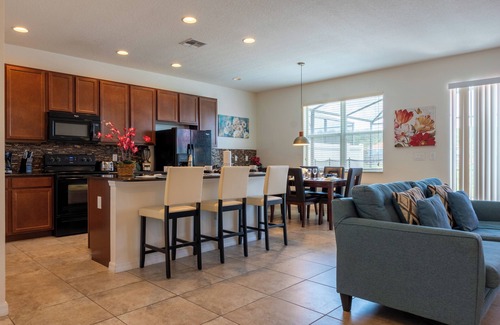 Bellavida Casa | Luxury 4 bedroom 3 bath pool Home 283