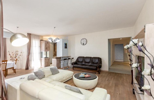 mtatsminda Apartamento | Luxury 4 Bedroom Apartment