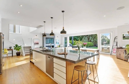 Grey Lynn Villa | Luxury 4 bedroom Grey Lynn Villa with Pool