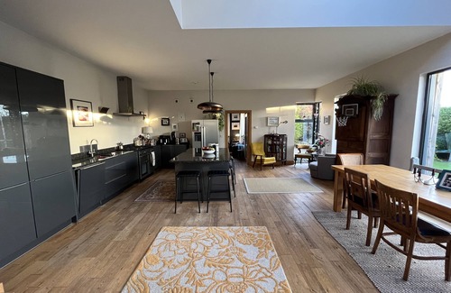 Castleconnell Casa | Luxury 4 Bedroom Family Home in Quaint Shannon Side Village