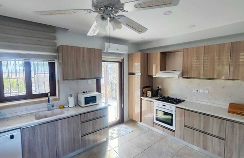 Dogankoy Villa | Lujosa villa de 3 dormitorios en Bellapais, vistas a la montaña y al mar, comentarios increíbles