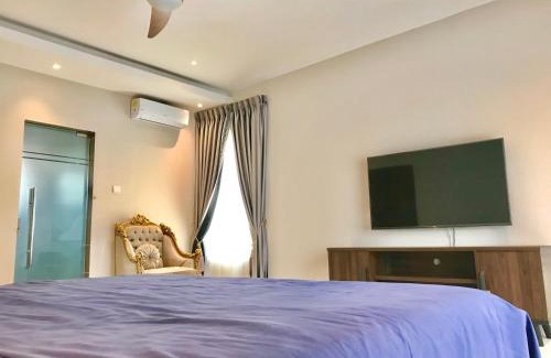 Teshie Villa | Luxury 4 bedrooms Townhouse