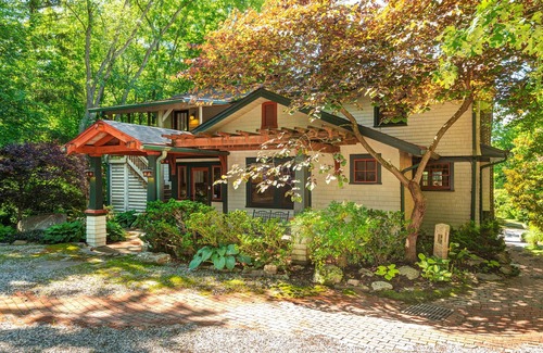 Five Points Casa | Luxury 4 or 5 room inn close downtown Asheville - your own private retreat