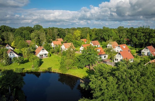 Enter Casa | Luxury 4-person bungalow in the holiday park Landal Landgoed De Elsgraven