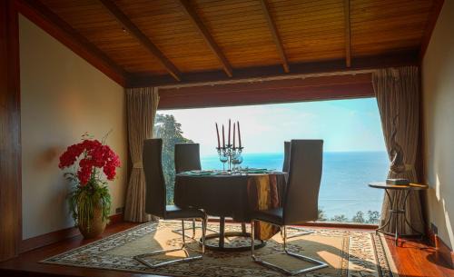 Cherngtalay Villa | Luxury 4 pool Seaview 6 bedroom Villa on Surin Hill