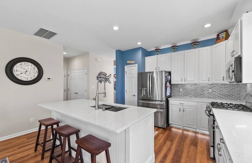 Ocean View Casa | Luxury 4BD Bear Trap Dunes Retreat! Townhome with Community Pool, Free WIFI, Golf, Beach Shuttle, Tennis and more!