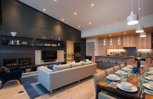 Truckee Casa | Luxury 4BD True Ski-In/Ski-Out Mid-Mountain Residence - Stellar Northstar