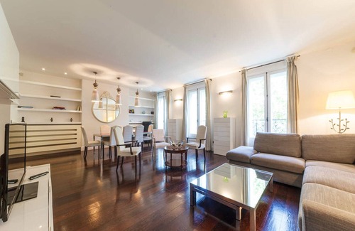 8th Arrondissement Apartamento | Luxury 4bds/1900sqft with A/C close to Champs Elysees