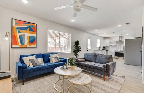 North Richland Hills Casa | Luxury 4Bed/2Bath Hidden Gem w/ Backyard Oasis
