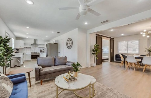 North Richland Hills Casa | Luxury 4Bed/2Bath Hidden Gem w/ Backyard Oasis