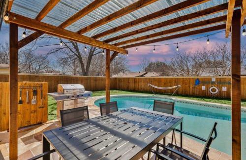 North Richland Hills Casa | Luxury 4Bed 2Bath Hidden Gem w Backyard Oasis