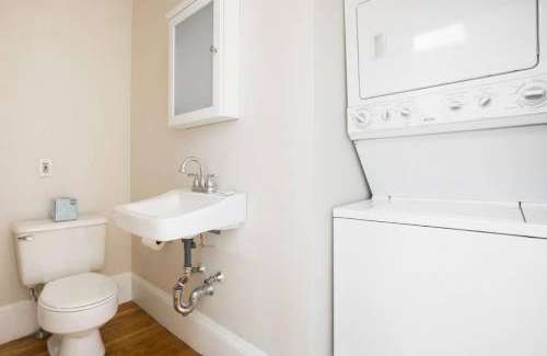 Fenway–Kenmore Apartamento | Luxury 4BR 3BA in Fenway w Epic Roof Deck