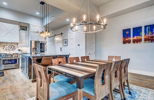 Old East Dallas Casa | Nuevo hogar de 9 camas a 5 minutos de Greenville y DT
