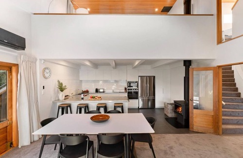 Sunshine Bay Apartamento | Ridge Retreat - luxury with spa!