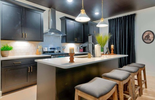 Talbot's Corner Casa | Luxury 4BR Home w/Game Room, 10 Beds & Nash Vibes