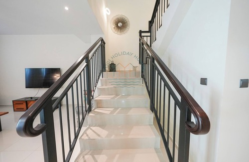 Dubai Apartamento | Luxury 4BR Villa With Private Garden