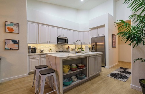 Dave Brown Arabian Estates Casa | Luxury 4BR w/Heated Pool Near Mayo & Golf