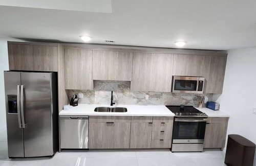 Homestead Casa | Luxury 4BR w/HotTub Home Near Miami, Key Largo & Homestead w/ beautifulTerrace