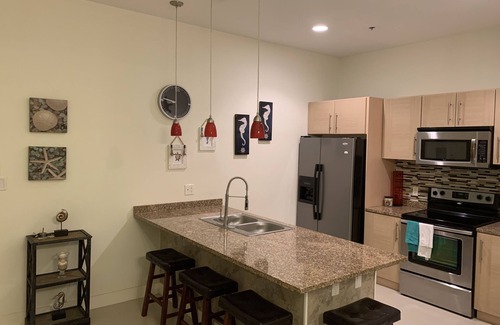 South Padre Island Condominio | Luxury 4th Floor Condo, Stunning Bay & Bridge View